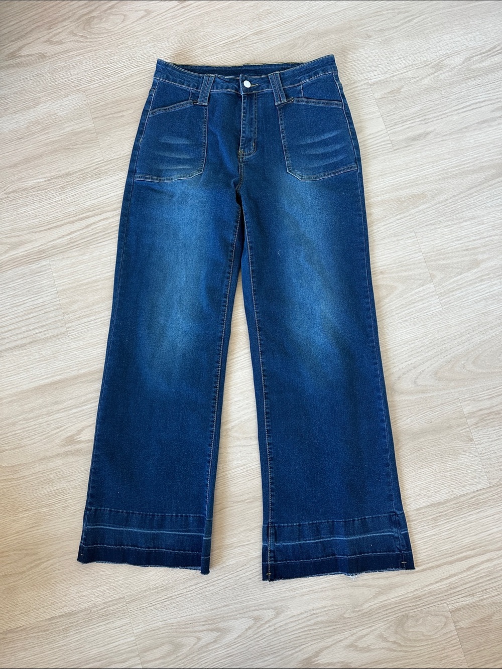 SHEIN Dark Blue Wide-Leg Flare Jeans